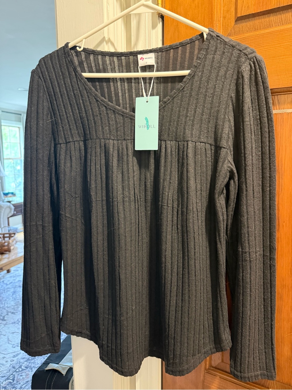 Women's Long Sleeve Ribbed V-Neck Top - Charcoal/Black